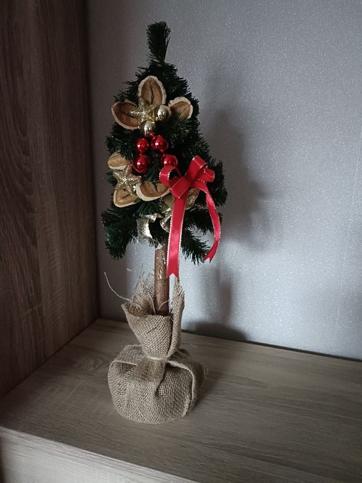 Ozdobna gotowa choinka