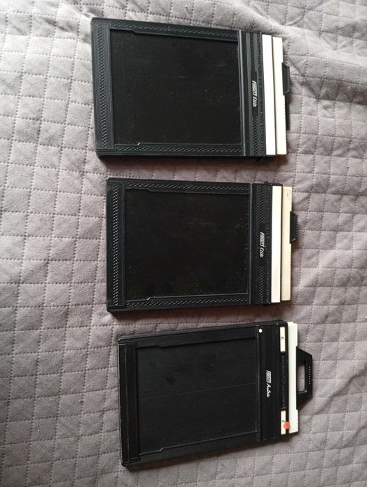 3 4x5 film holders and 75 sheets of 4x5 large-format negative film64170791359619121