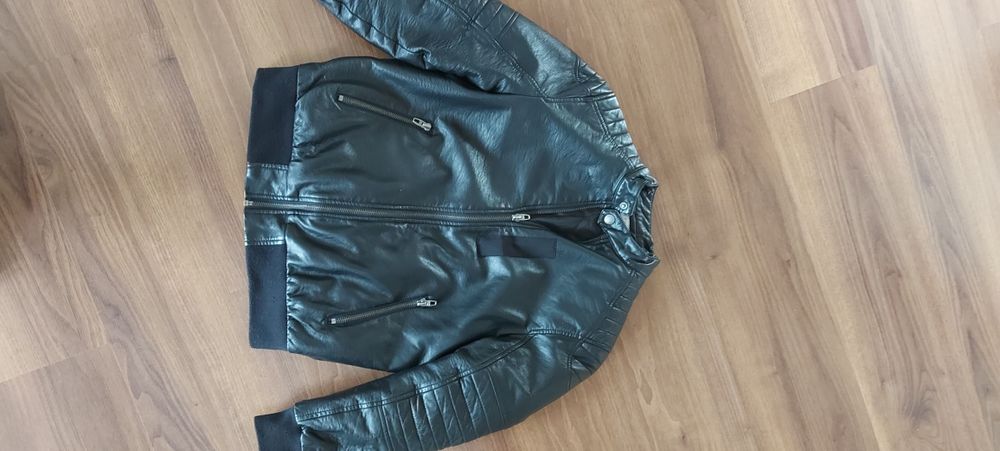 Куртка з кожзаму