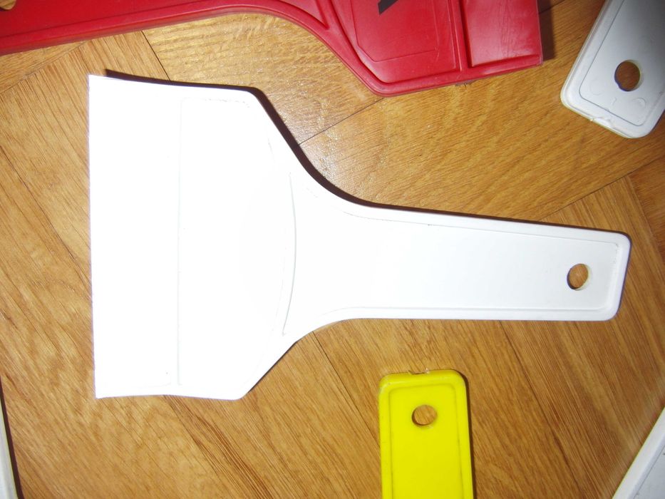 Nowa skrobaczka do szyb samochodowych