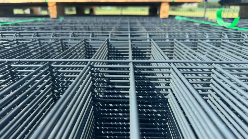 Ogrodzenie panelowe 3D 123 cm grafit komplet ,słupki,panele,obejmy