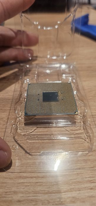 AMD Ryzen 7 5700G 8-Core 16-Threads AM4 + cooler