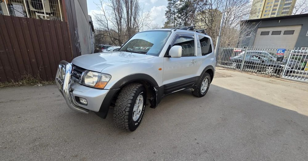 Mitsubishi Pajero 3.2 TD для військових
