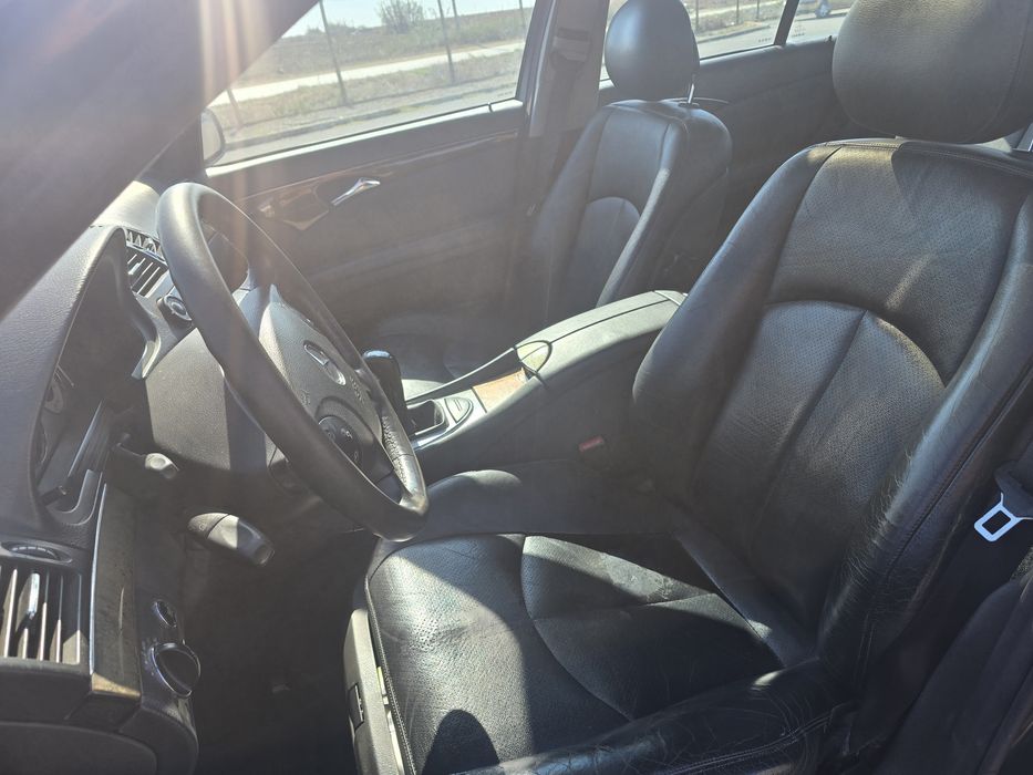 Mercedes E270 Avangarde Manual — photo 5