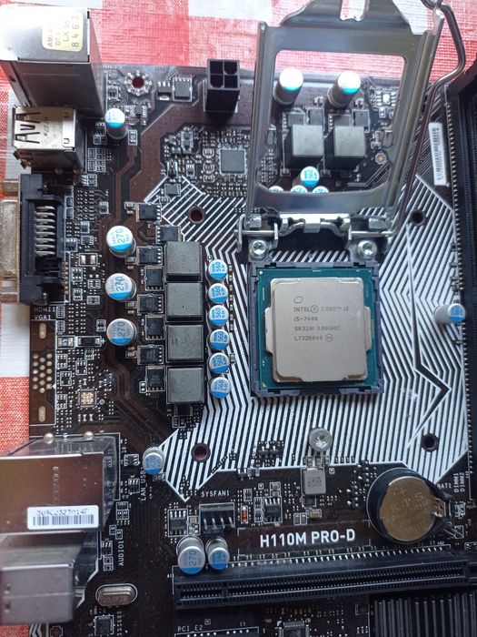 Processador Intel 7 Geração i5 - 7400 Com Cooler