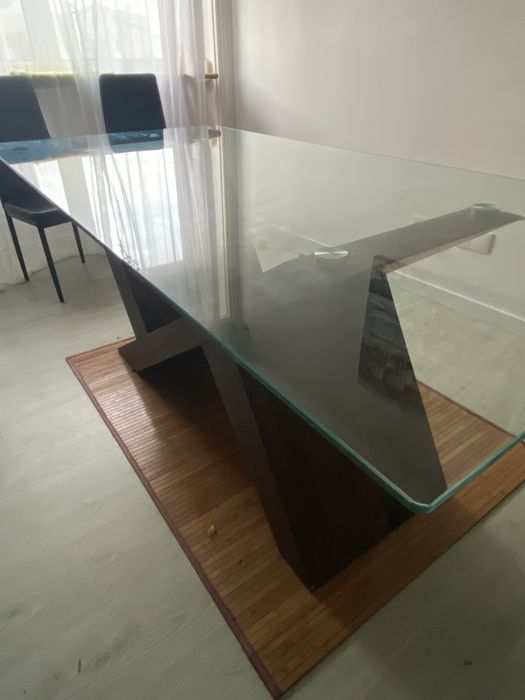 Mesa  com pe em madeira e tampo em vidro 0.9x1.80