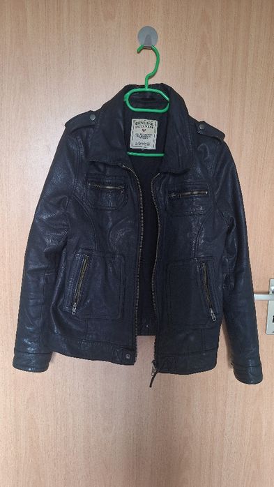 Skórzana, czarna  kurtka