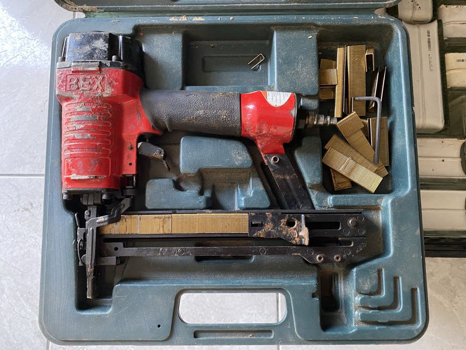 Agrafador pneumatico