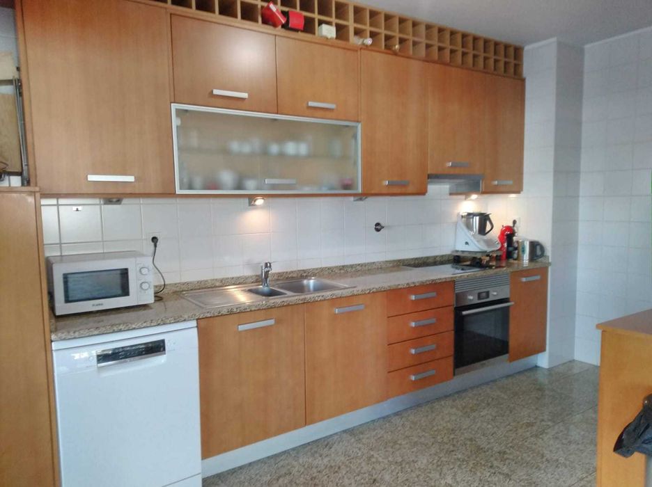 Vendo apartamento T2 no Edifício Viriato (atrás da Escola Grão Vasco)