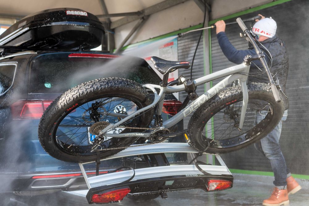 suportes de bicicletas, motas ou boxes e engates!!!