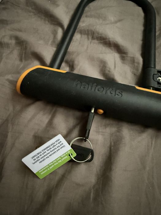 Zapięcie rowerowe Halfords Core 23 cm