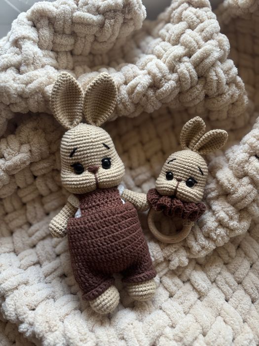 Іграшка Зайчик+брязкальце