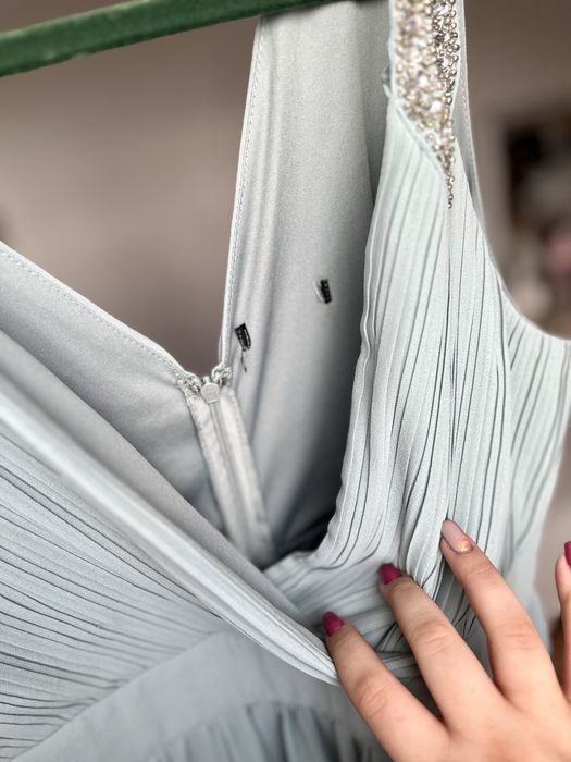 Długa elegancka sukienka