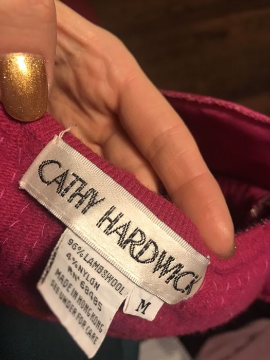 Cathy Hardwick różowy połyskujący sweter