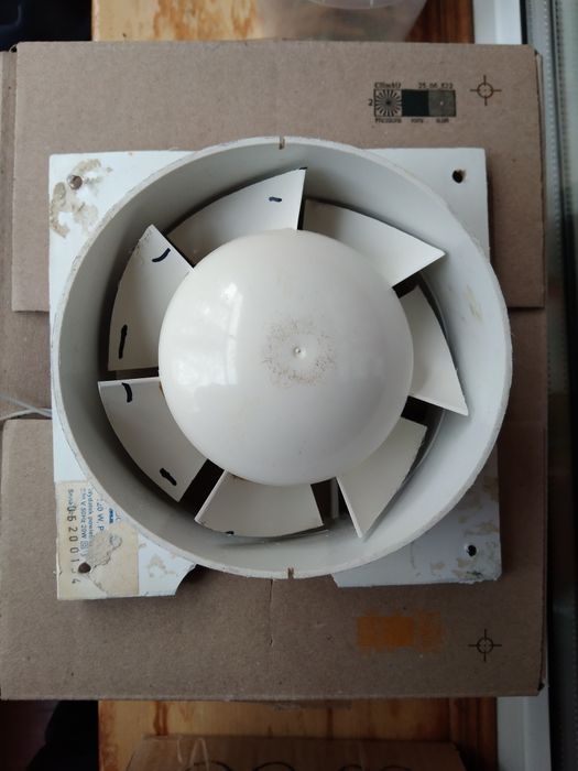 Вентилятор вытяжной на запчасти