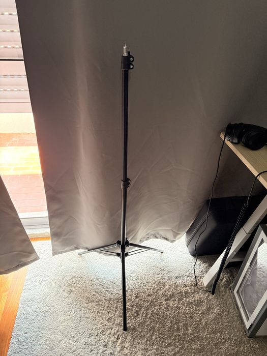 Tripé com suporte telemovel 210cm PRETO - Novo e Selado na caixa!
