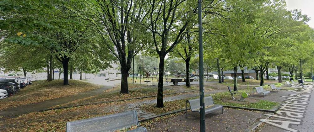 Escritório nas Antas à Alameda Eça de Queirós SEM JANELAS