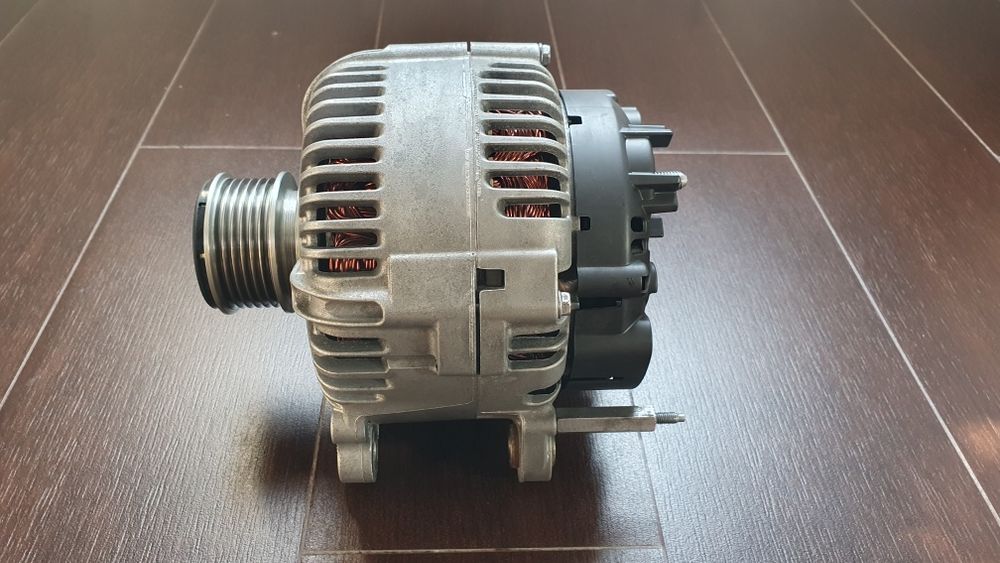 Iluminador VALEO 180A Para VW Passat 362 3c2 1.9 2.5 Crafter 0121715003