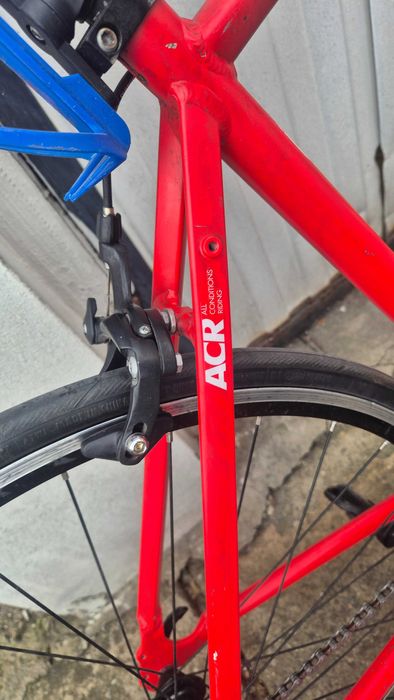 Rower szosowy BTWIN Triban 500 – Shimano Sora, karbonowy widelec