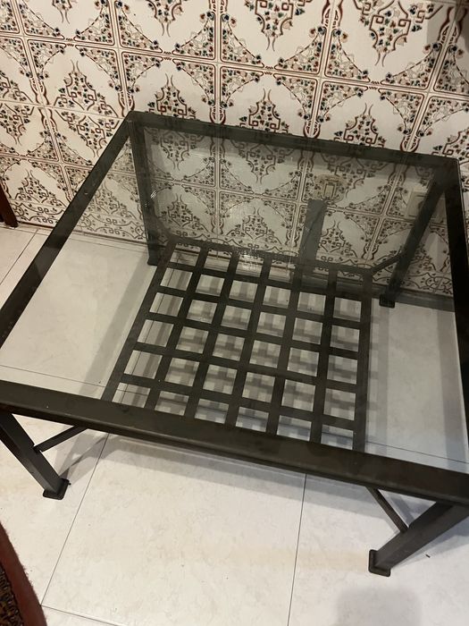 Mesa em vidro (sala)