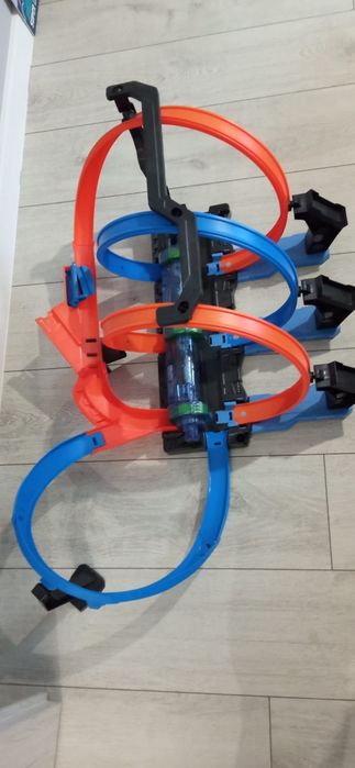 Hot wheels treck