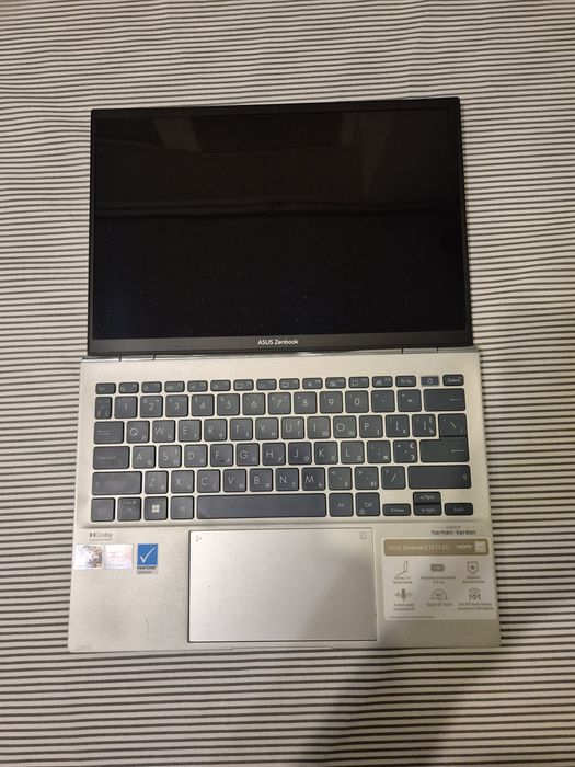 Asus Zenbook S UM5302TA + чохол