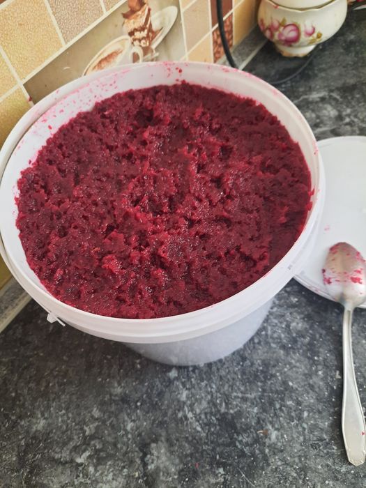 Варення з пелюсток чайної троянди (рози)