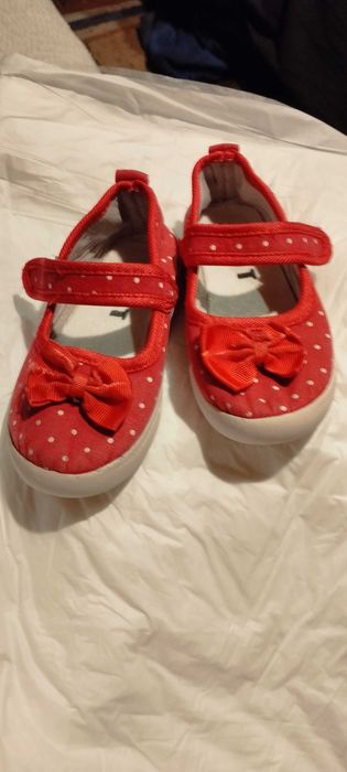 Взуття на дівчинку,літнє