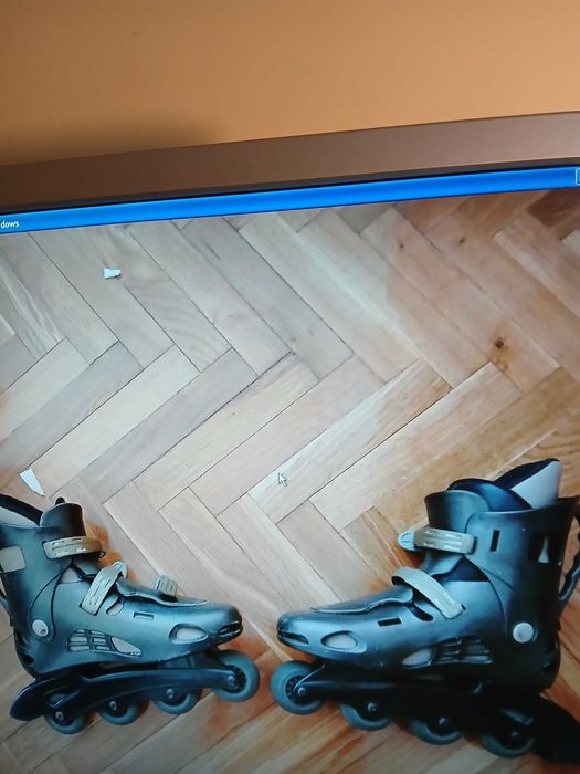 Vendo 1 par de patins em linha