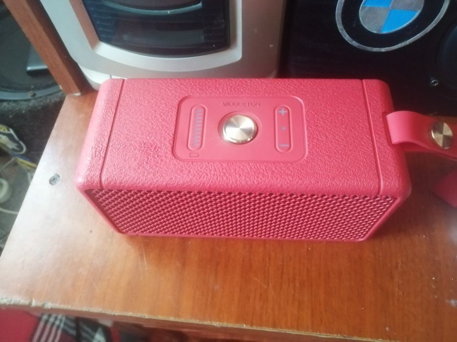 продам блютуз колонку маршал