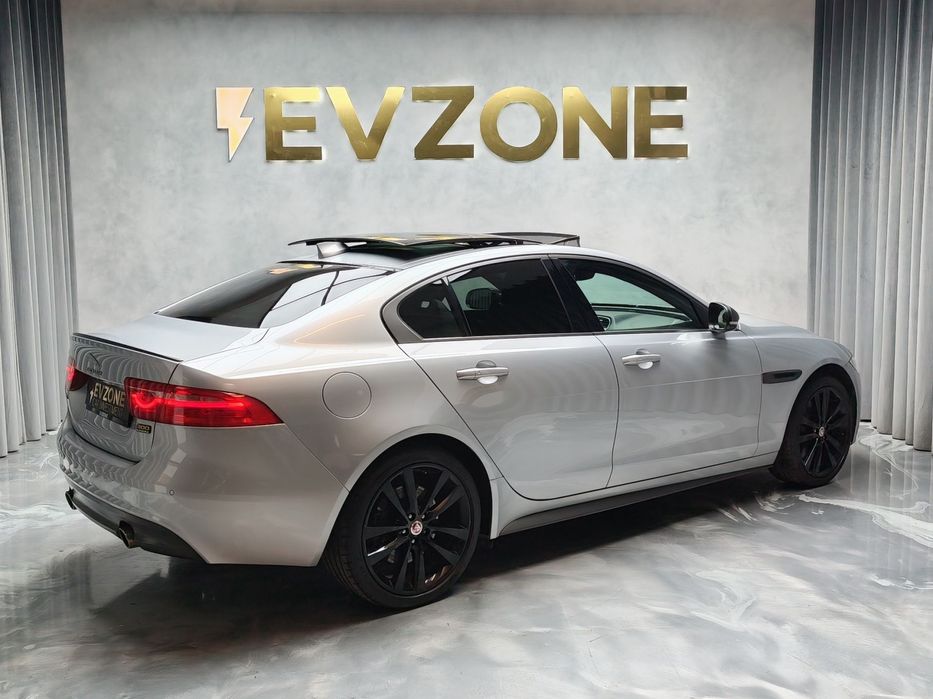 Jaguar XE P300 AWD Aut. Sport
