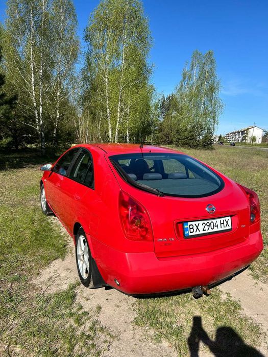 Автомобіль Ніссан прімера