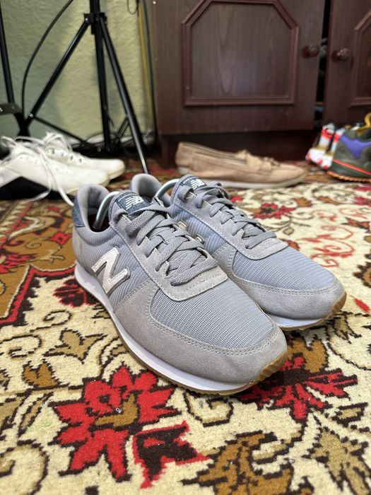 Кросівки New Balance 220