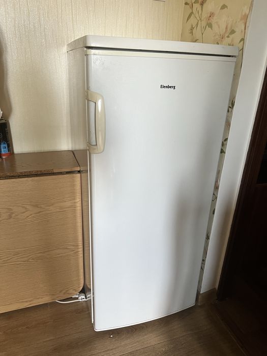 Морозильна камера Elenberg