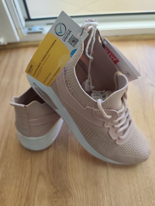 Buty nowe z metką