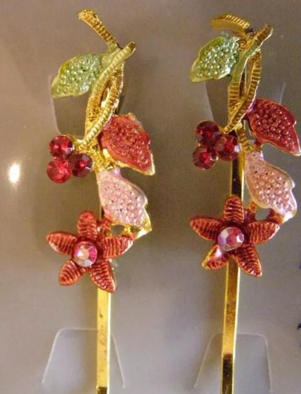 Заколки невидимки золотые со стразами