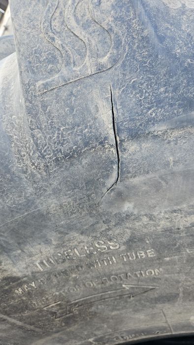 Opona BKT 900/60r 32