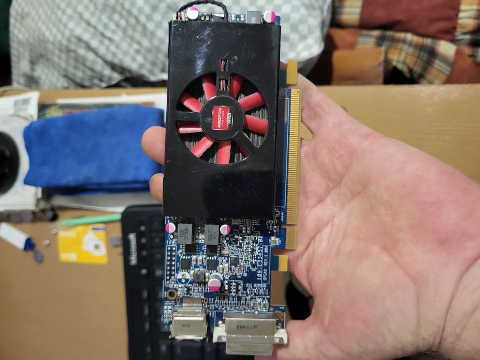 Видеокарта AMD Radeon 7500