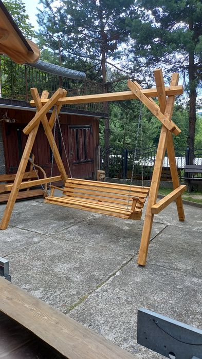 Domek dla dzieci, meble ogrodowe, huśtawki, stoły, studnia