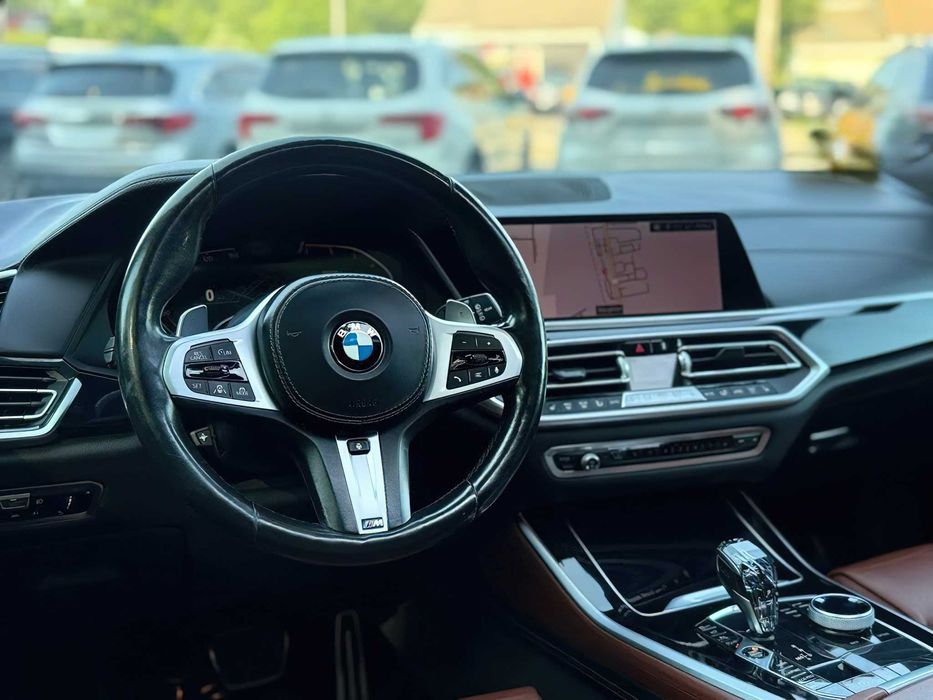BMW X5 xDrive50i      2019