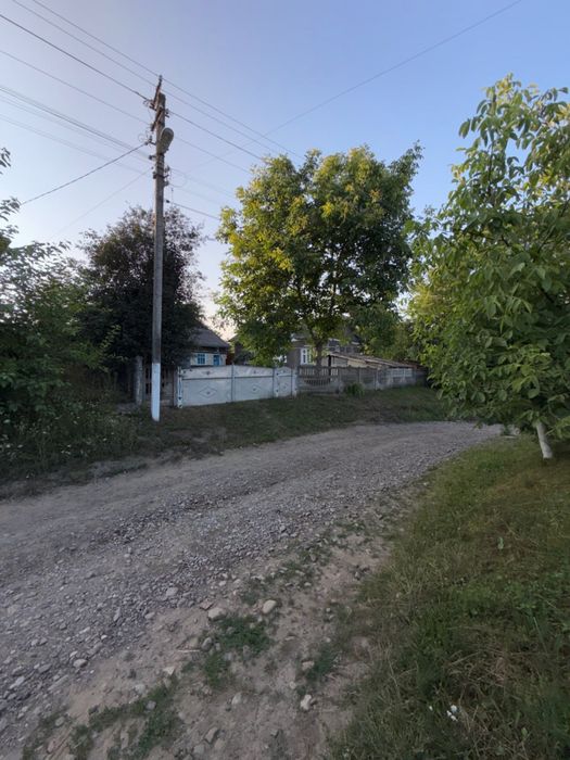 ТОРГ! Продаж будинку із великою земельною ділянкою площею 0,5 га . в с. Зеленів
