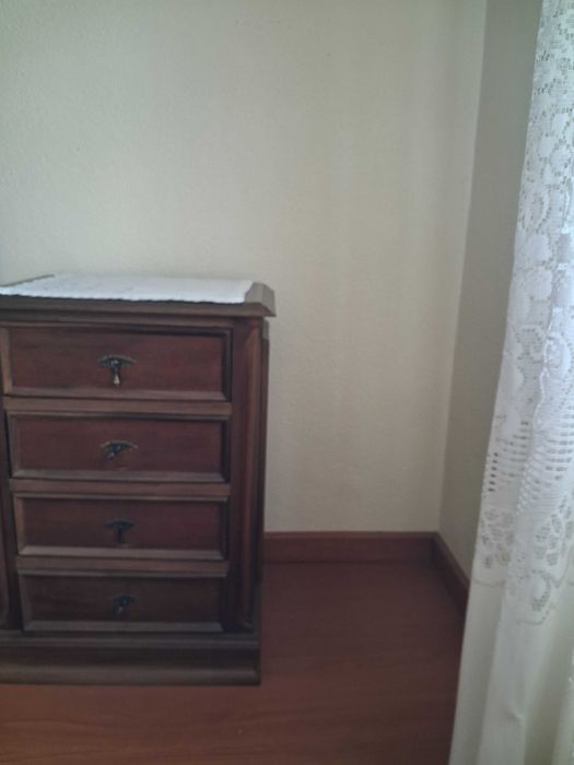 quarto vintage completo - madeira maciça e charme clássico. Como novo.