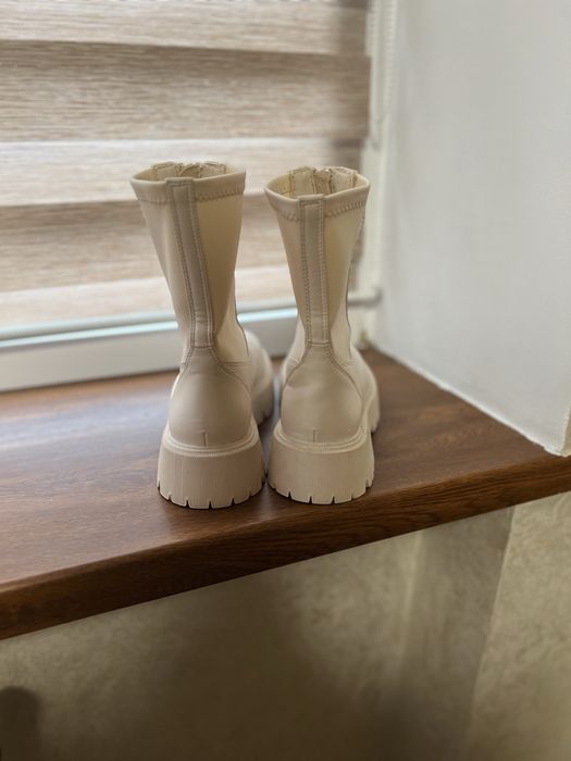 Bershka Непромокаємі черевики