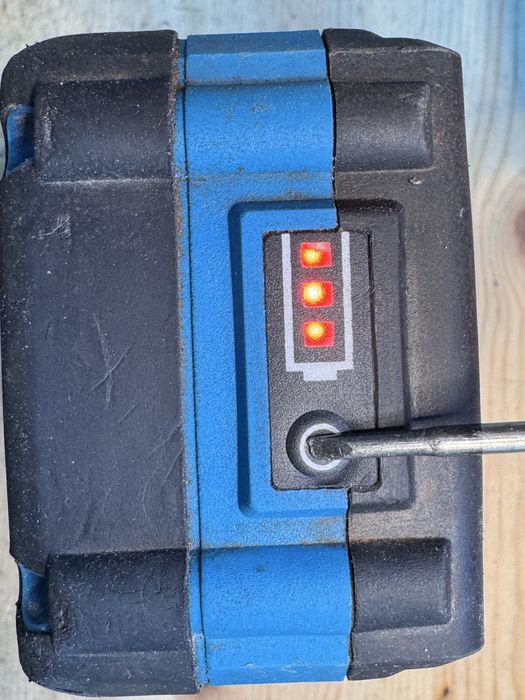 2x 4.0ah dedra sas 18v