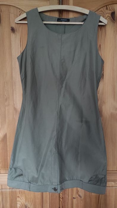 Sukienka bez rękawów