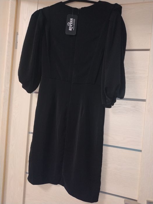 Женское платье приталенное