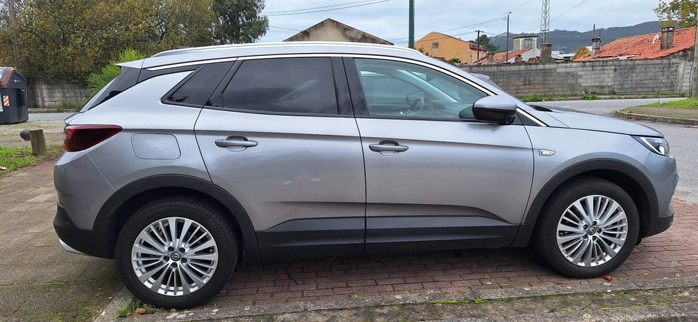Opel Grandland X 1.2 S&S Auto Business INNOVATION