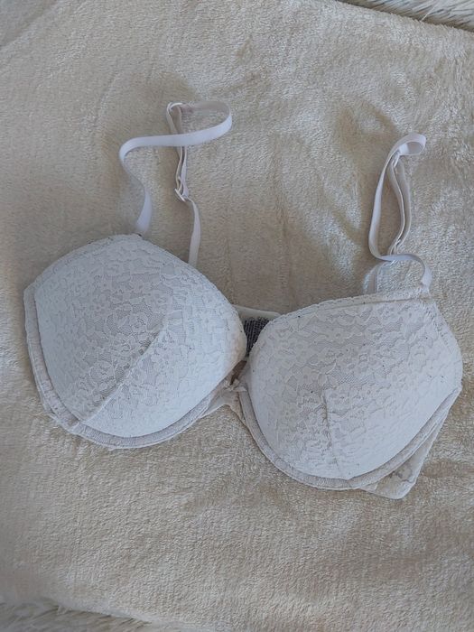 Biały koronkowy biustonosz 80C H&M
