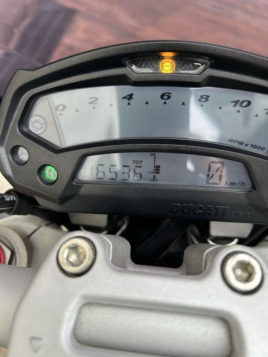 Ducati Monster 1100 EVO