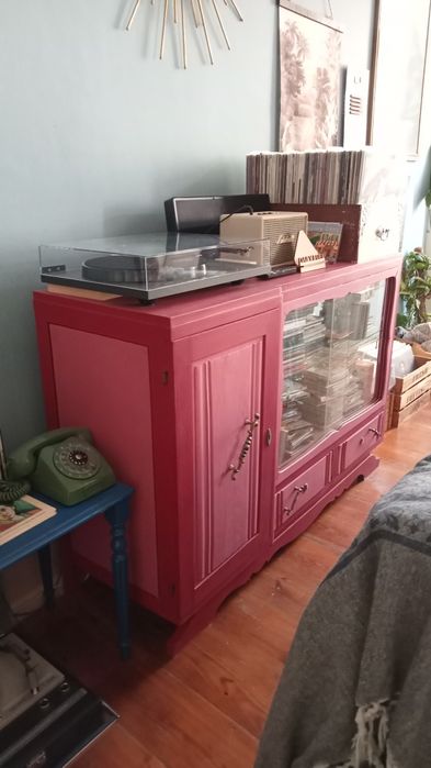 Móvel vitrine/aparador antigo